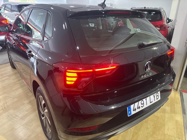 Volkswagen Polo Life foto miniatura